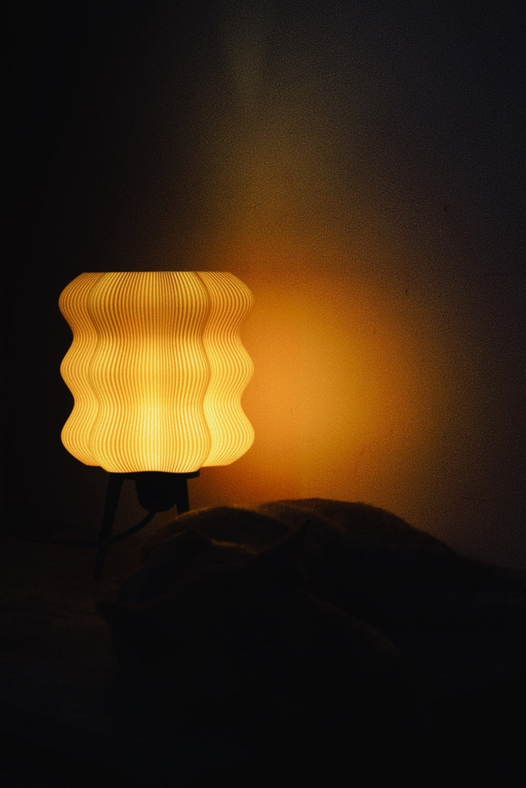 Lazy Lamp Beige & Black