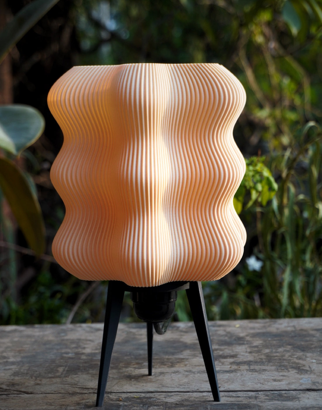 Lazy Lamp Beige & Black
